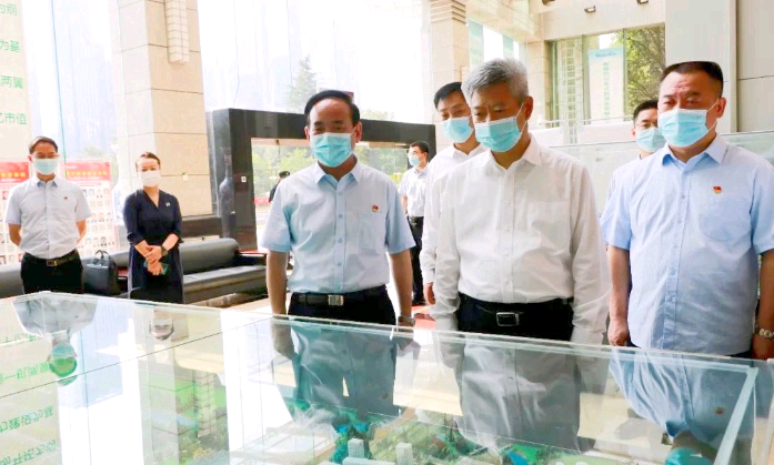 陕西省政协主席、党组书记徐新荣深入陕鼓调研指导工作